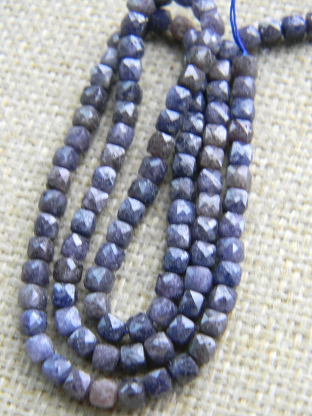 Safir cubulete 4 mm (IJ1)