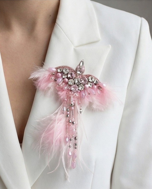 Rezervat Broșă - Pink Glam Bird