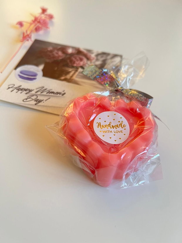Săpun handmade inimă - cadou romantic cu parfum dulce