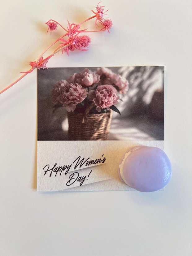 Săpun handmade macaron lavandă - cadou inedit "dulce" cu aromă de lavandă