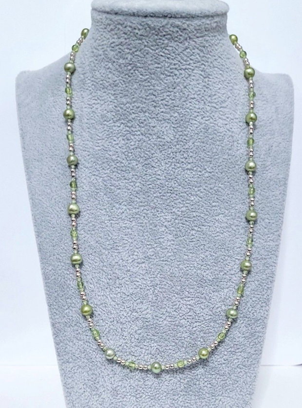 Colier aur roz filat cu peridot, perle de cultura, cuart verde si hematit