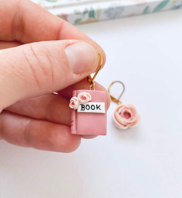 Cercei Flower and Book