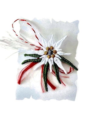 Martisor Floare de Colt 2