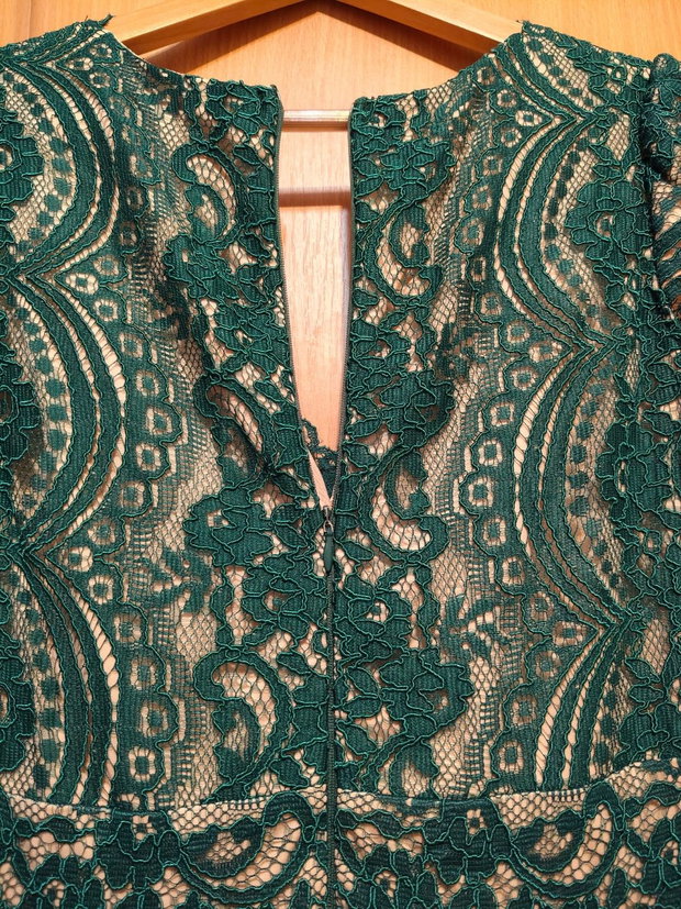 Rochie elegantă din dantelă verde smarald