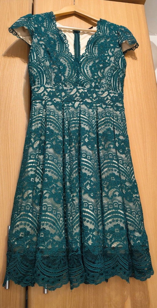 Rochie elegantă din dantelă verde smarald