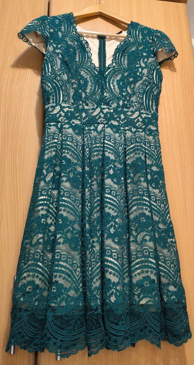 Rochie elegantă din dantelă verde smarald
