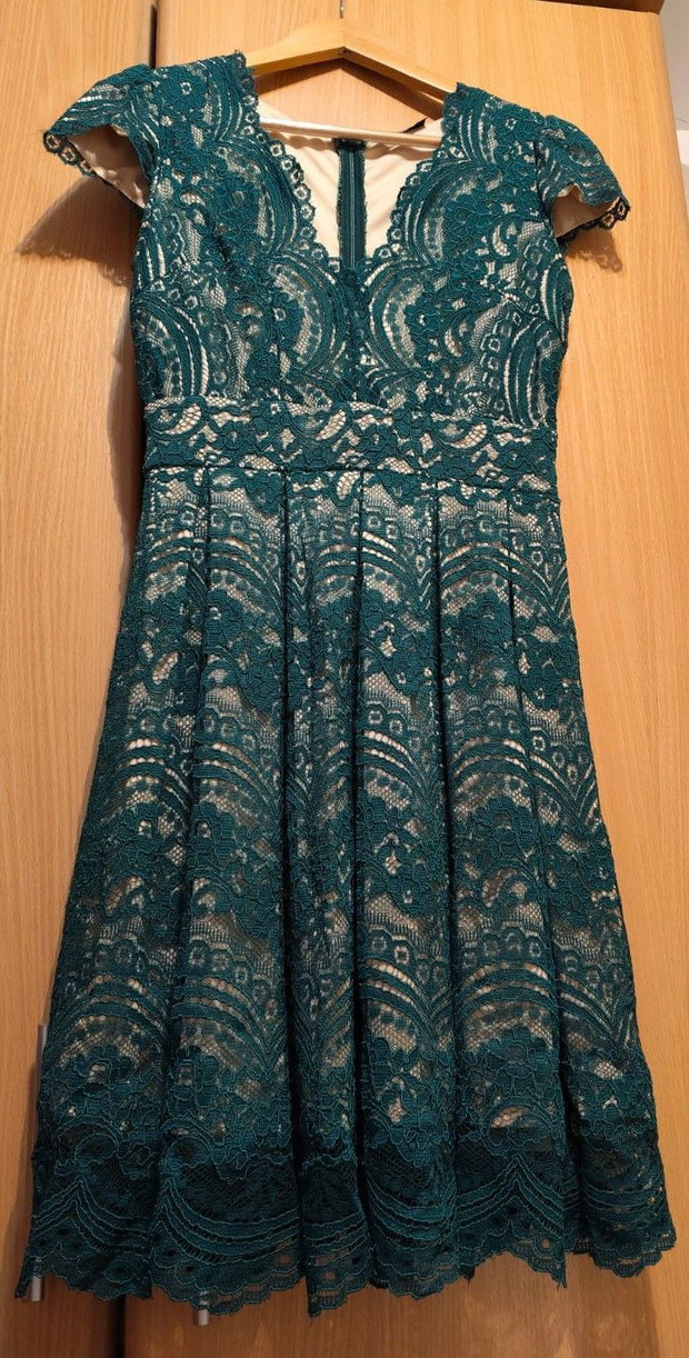Rochie elegantă din dantelă verde smarald