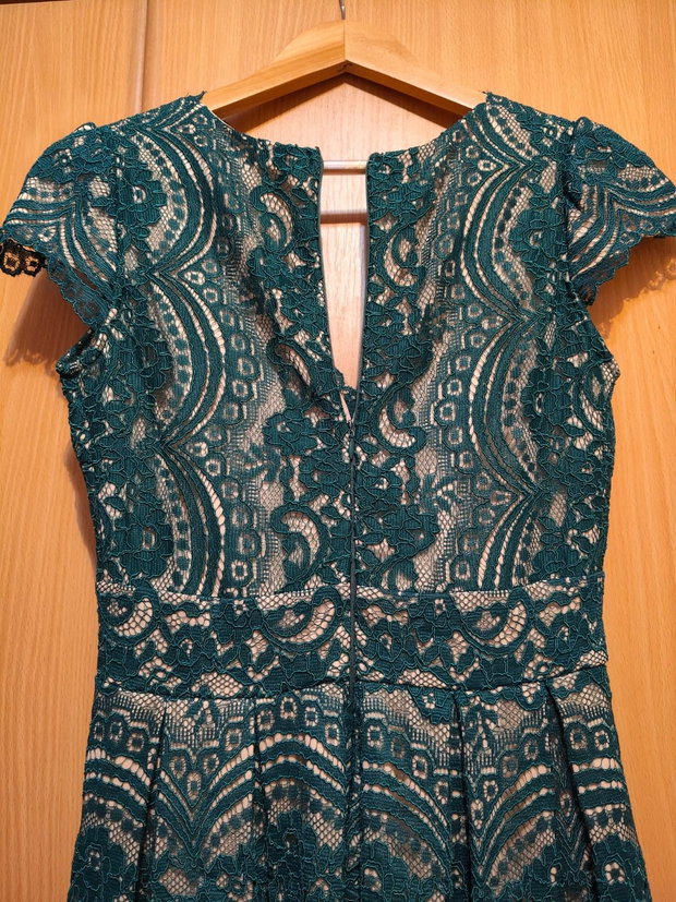Rochie elegantă din dantelă verde smarald