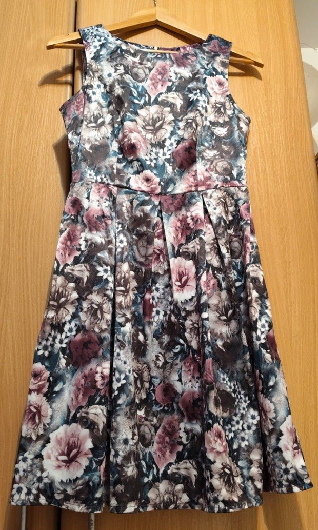 Rochie elegantă cu imprimeu floral