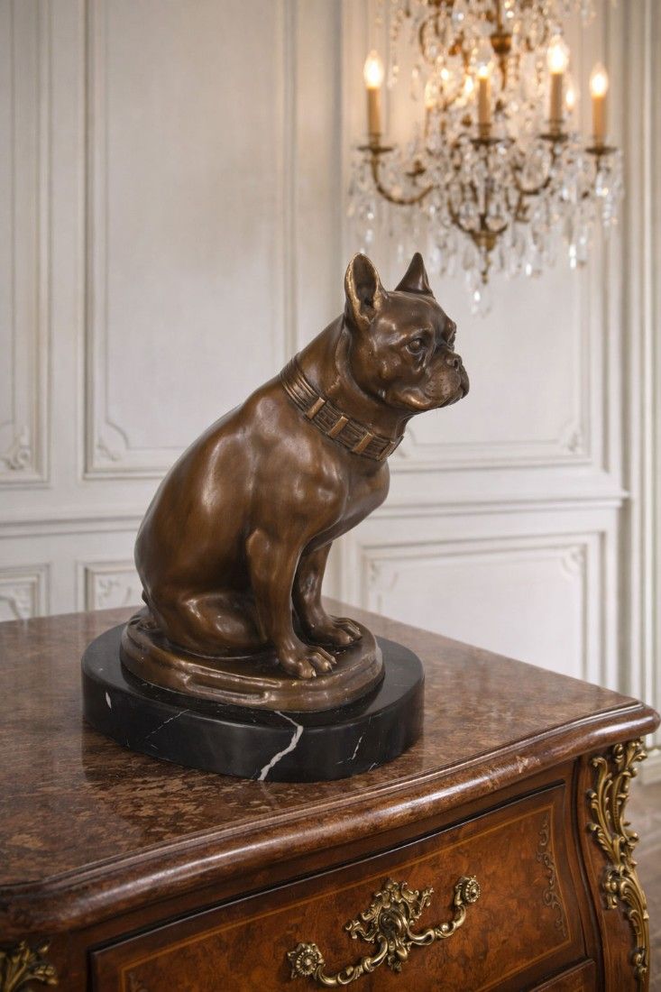 Buldog francez-statueta din bronz cu un soclu din marmura