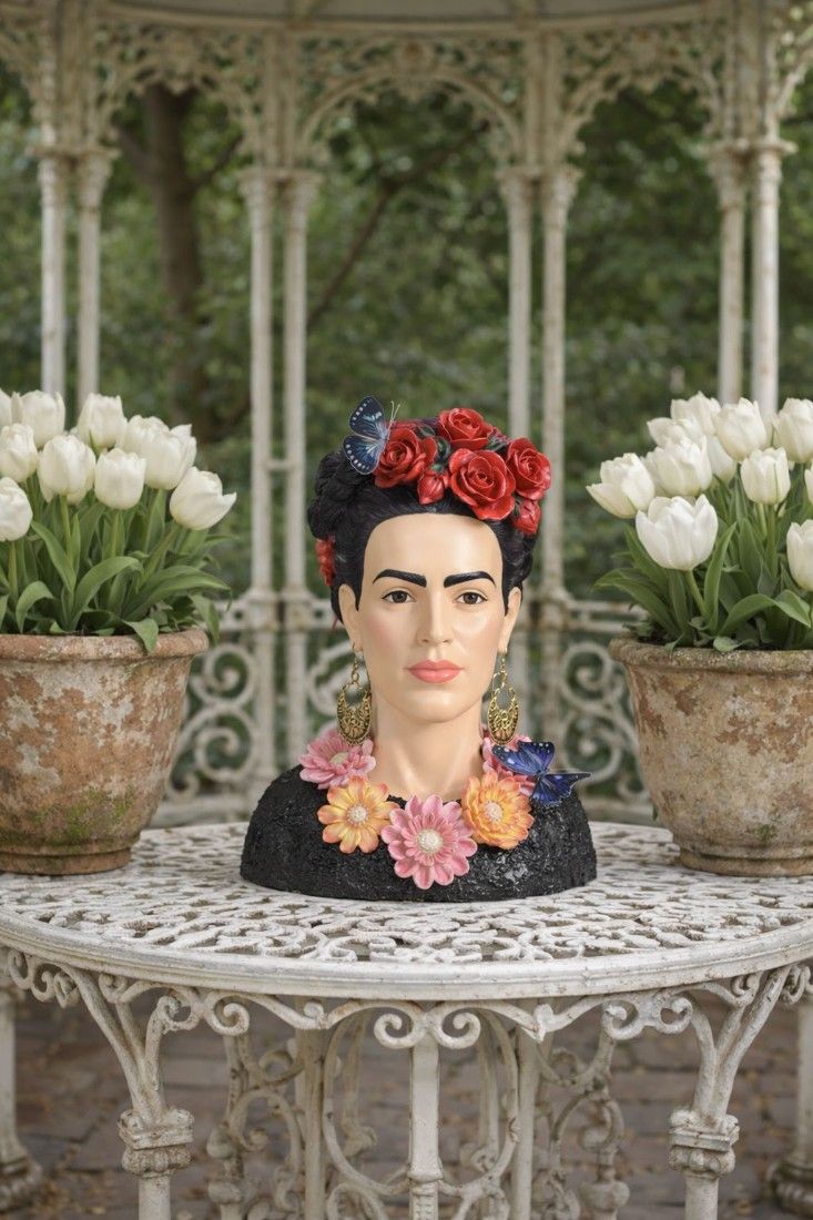 Frida Kahlo-bust din rasini speciale
