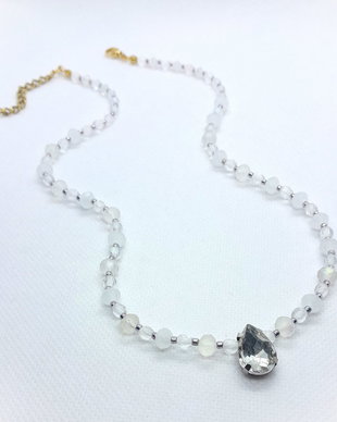 Colier cu cristale - alb opalescent