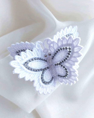 Brosa Fluture Alb Delicat