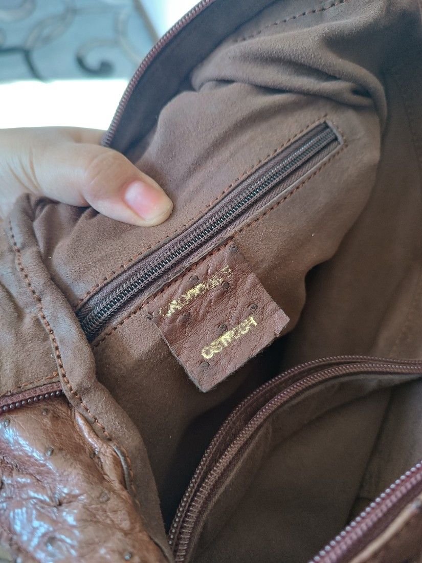 Geanta din piele de struț și crocodil