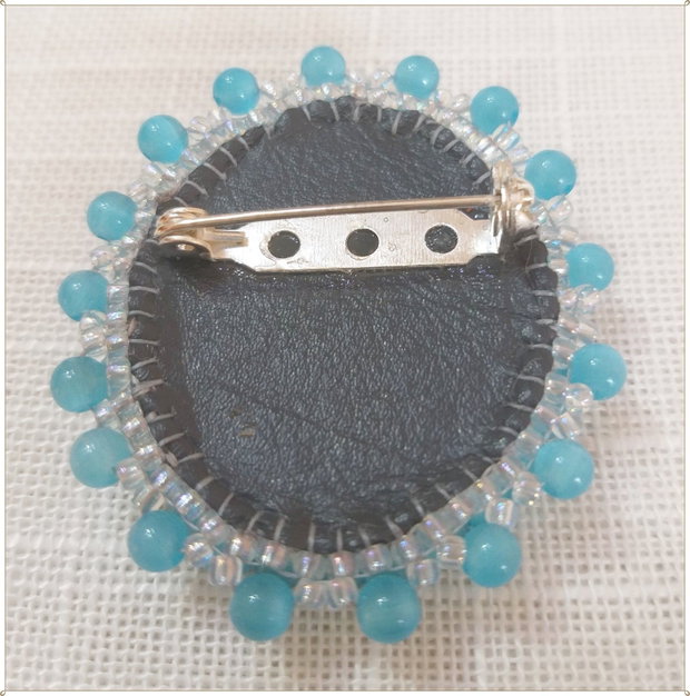BROSA- CAT'S EYE BLEU, PERLE ALBE DE CULTURA