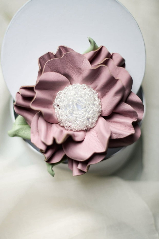 Floare din piele