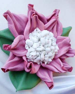 Floare din piele