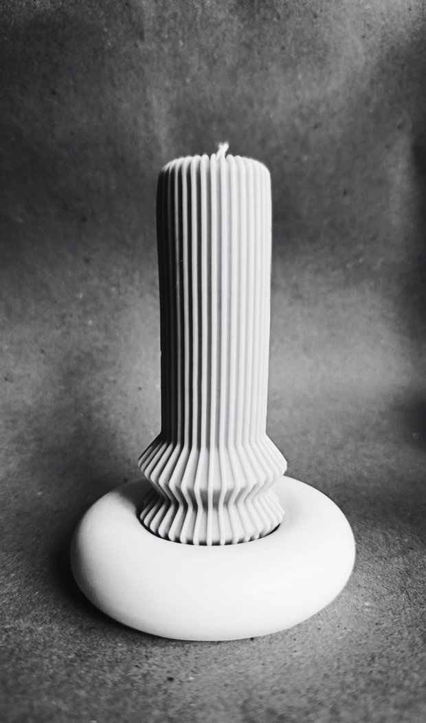 Suport lumânare din praf ceramic alb