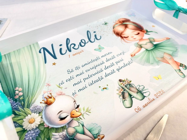 Set aniversar personalizat 1 anisor -Little ballerina in green dress- Tavita turta si accesorii