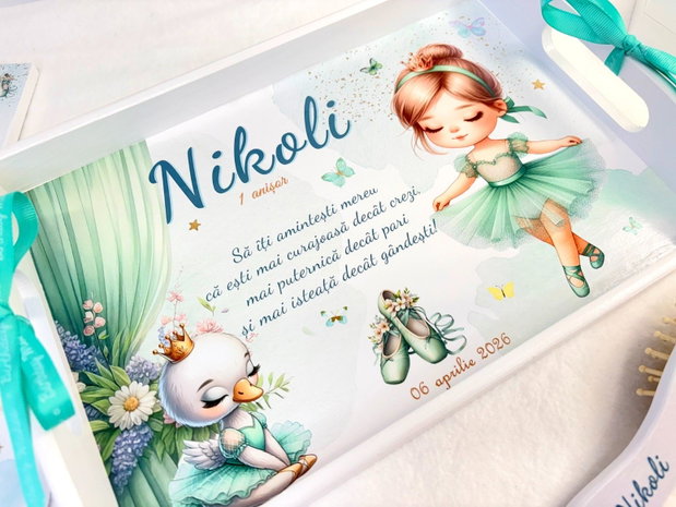 Set aniversar personalizat 1 anisor -Little ballerina in green dress- Tavita turta si accesorii