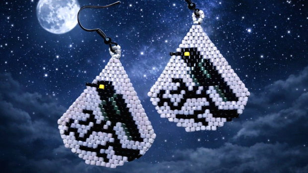 Cercei handmade cu corb  cercei din mărgele Miyuki Delica, model corb negru