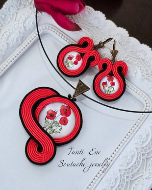 Set soutache rosu si negru cu maci