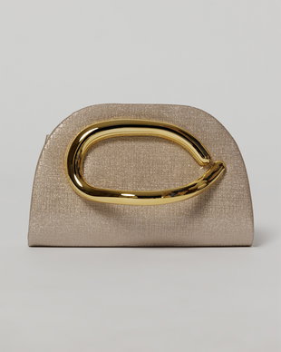 Geanta nude cu design modern stralucitor si maner metalic