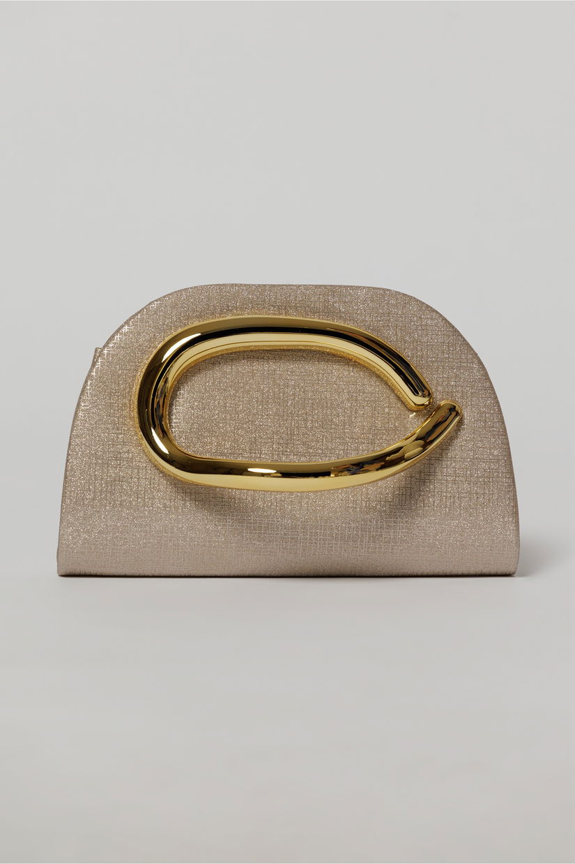 Geanta nude cu design modern stralucitor si maner metalic