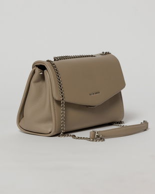 Geanta eleganta taupe cu design structurat si lant argintiu