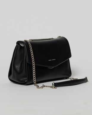 Geanta eleganta neagra cu design structurat si lant argintiu
