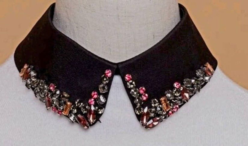 Diverse gulere detasabile