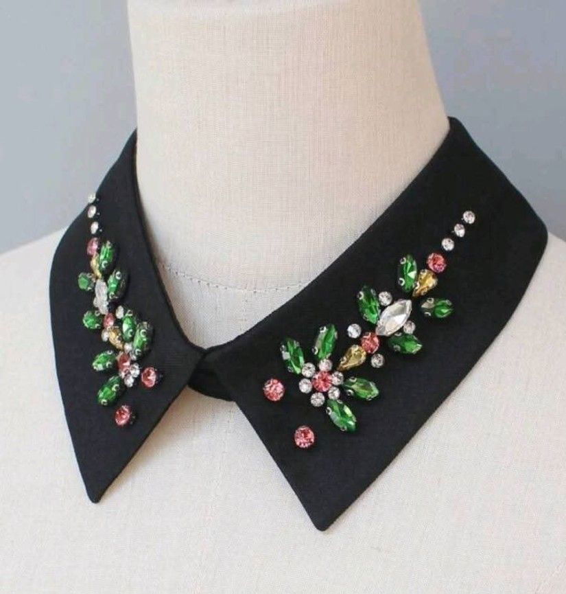 Diverse modele gulere accesorizate