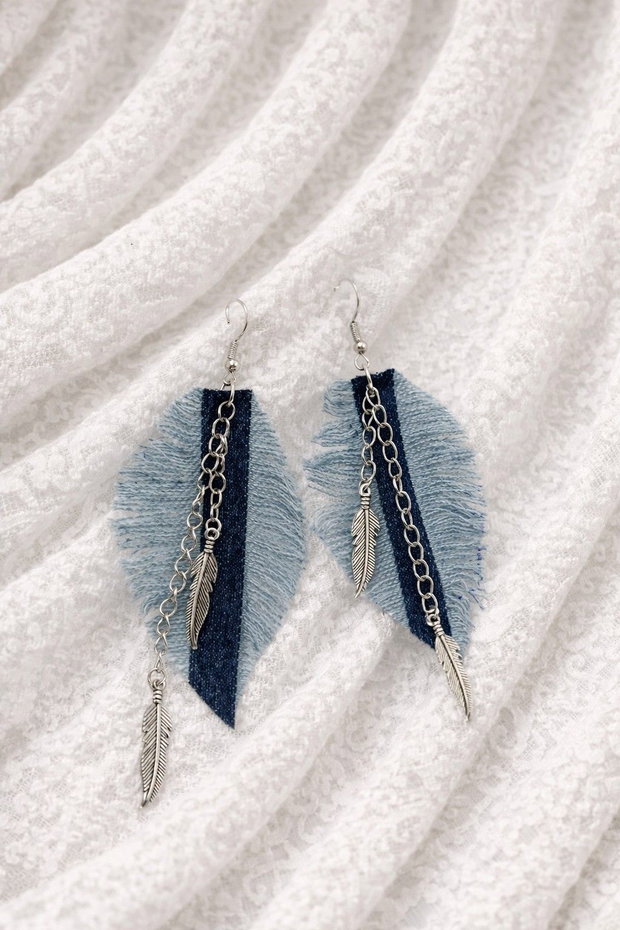 Cercei lucrati manual ,franjurati material de blugi (denim) din colectia Denim Soul 01894