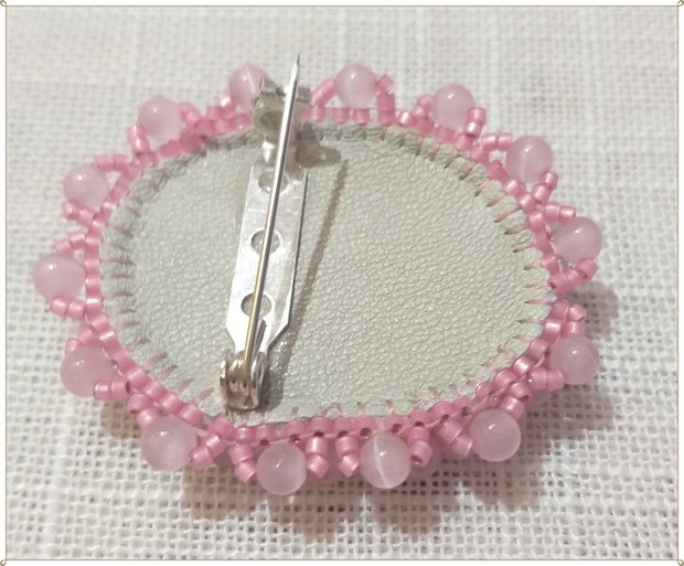 BROSA- CAT'S EYE ROZ, PERLE ALBE DE CULTURA
