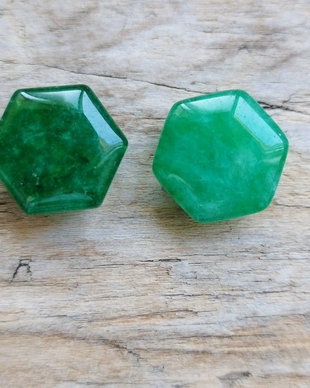 Cabochon jad verde, hexagon  15x15x7.5 mm