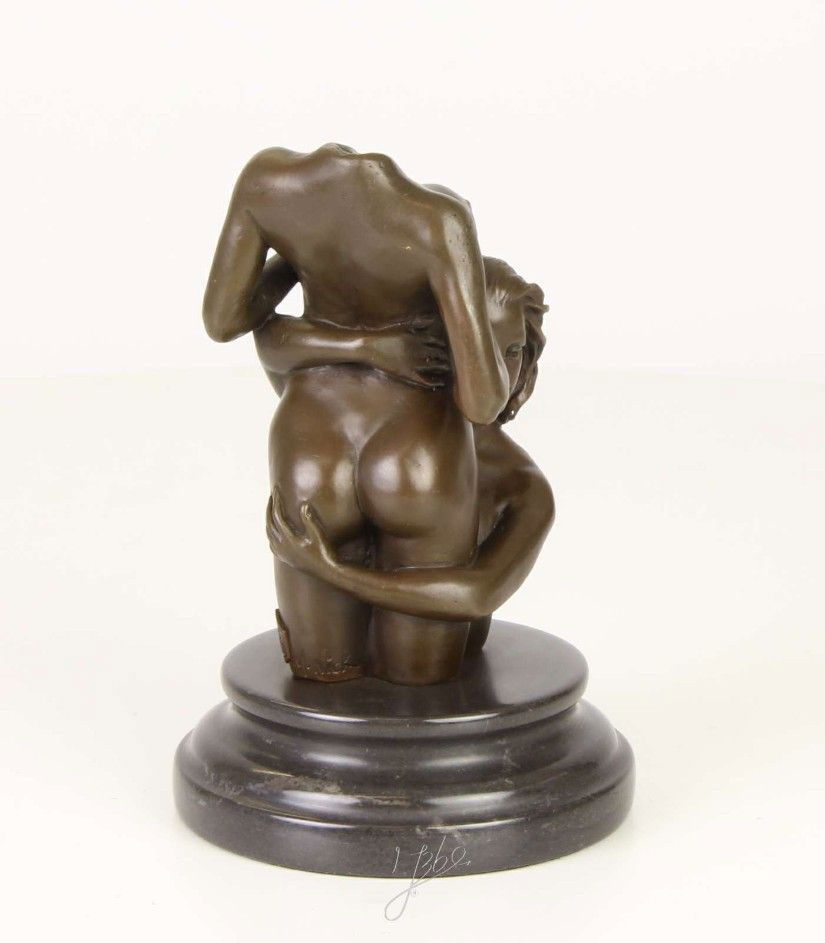 Doua femei-statueta erotica din bronz