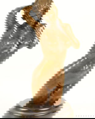 Tors femeie-statueta din bronz cu un soclu din marmura