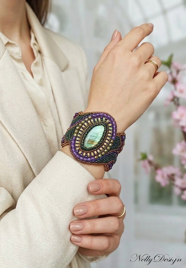 "Magic Eye " - Bratara statement cu labradorit