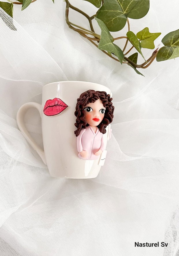 Cana personalizata: Make-up artist