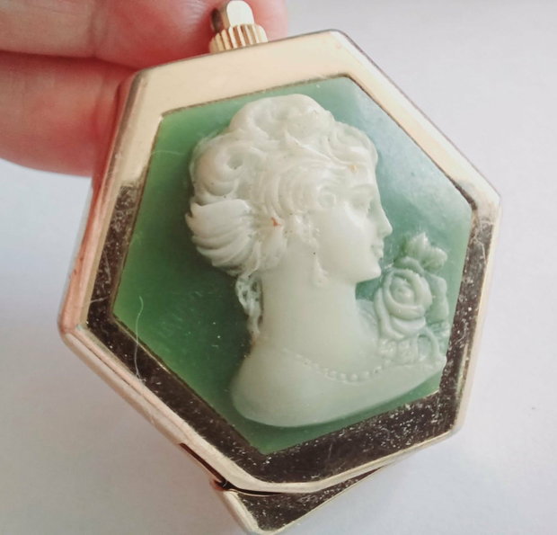 Vintage Royal Elsa - Green - Camee