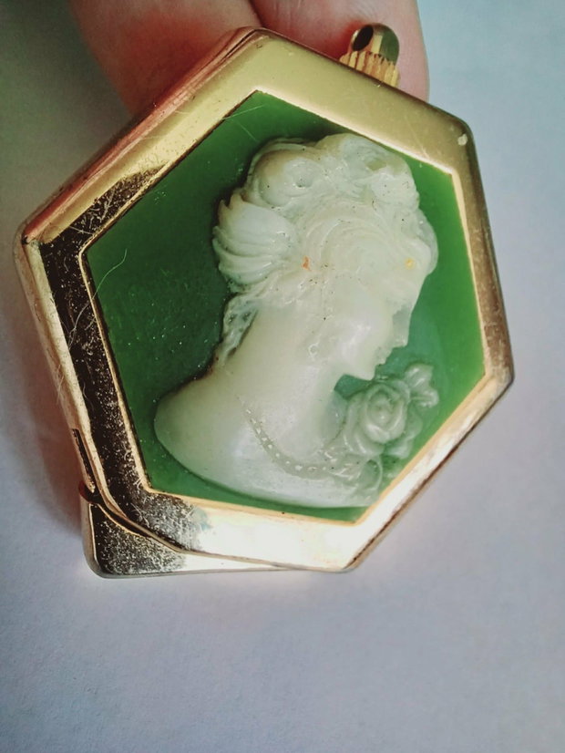 Vintage Royal Elsa - Green - Camee