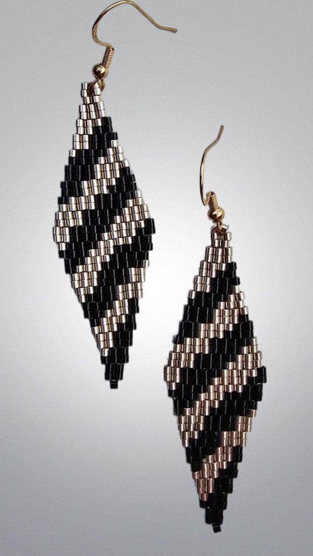 Cercei handmade Zebra Aurie din mărgele Miyuki Delica