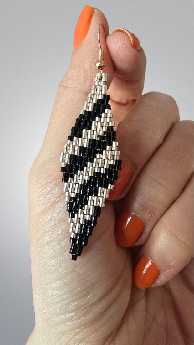 Cercei handmade Zebra Aurie din mărgele Miyuki Delica