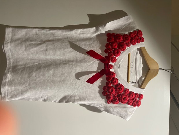 Tricou cu aplicație handmade din bumbac