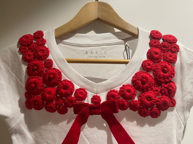 Tricou cu aplicație handmade din bumbac