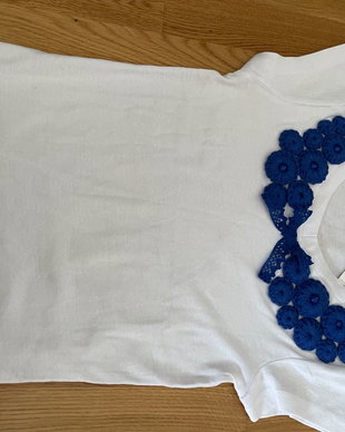 Tricou cu aplicație handmade din bumbac