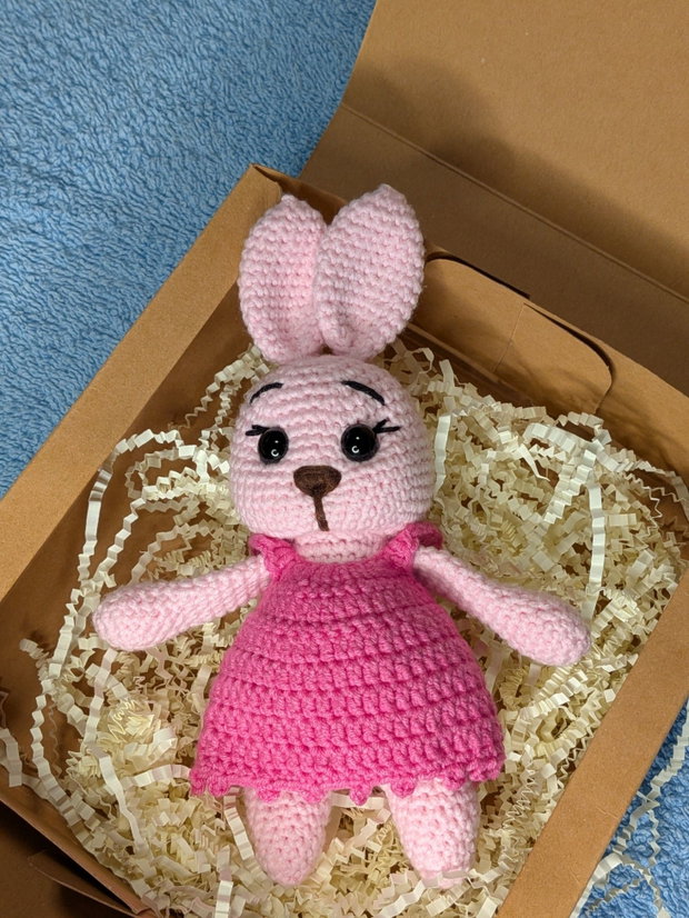 Iepuraș croșetat handmade roz delicat, 17 cm