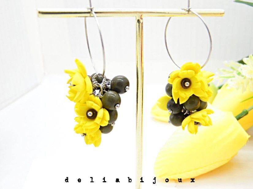 Cercei handmade cu flori galbene si margele de sticla ochi de pisica (cod1405)