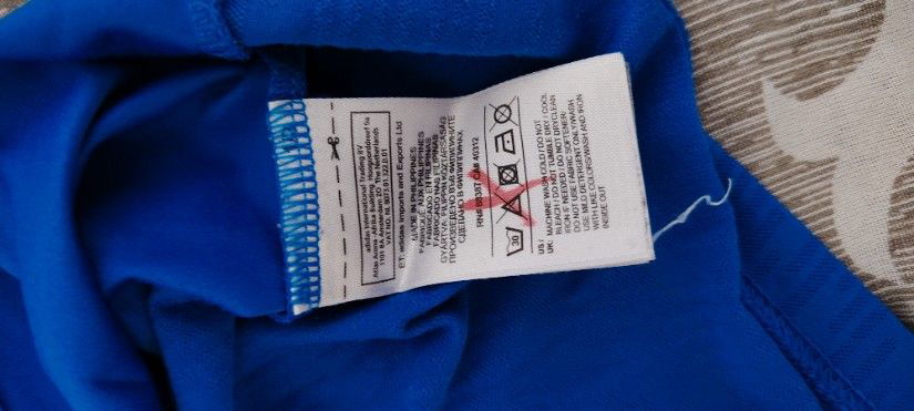 Tricou Adidas marimea xs