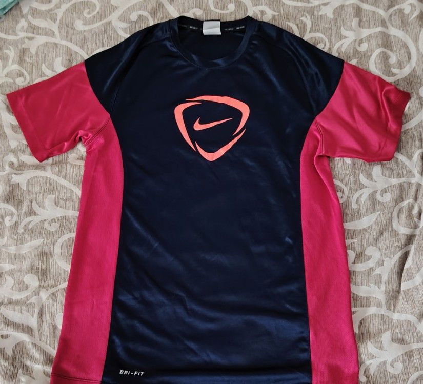 Tricou Nike marimea M